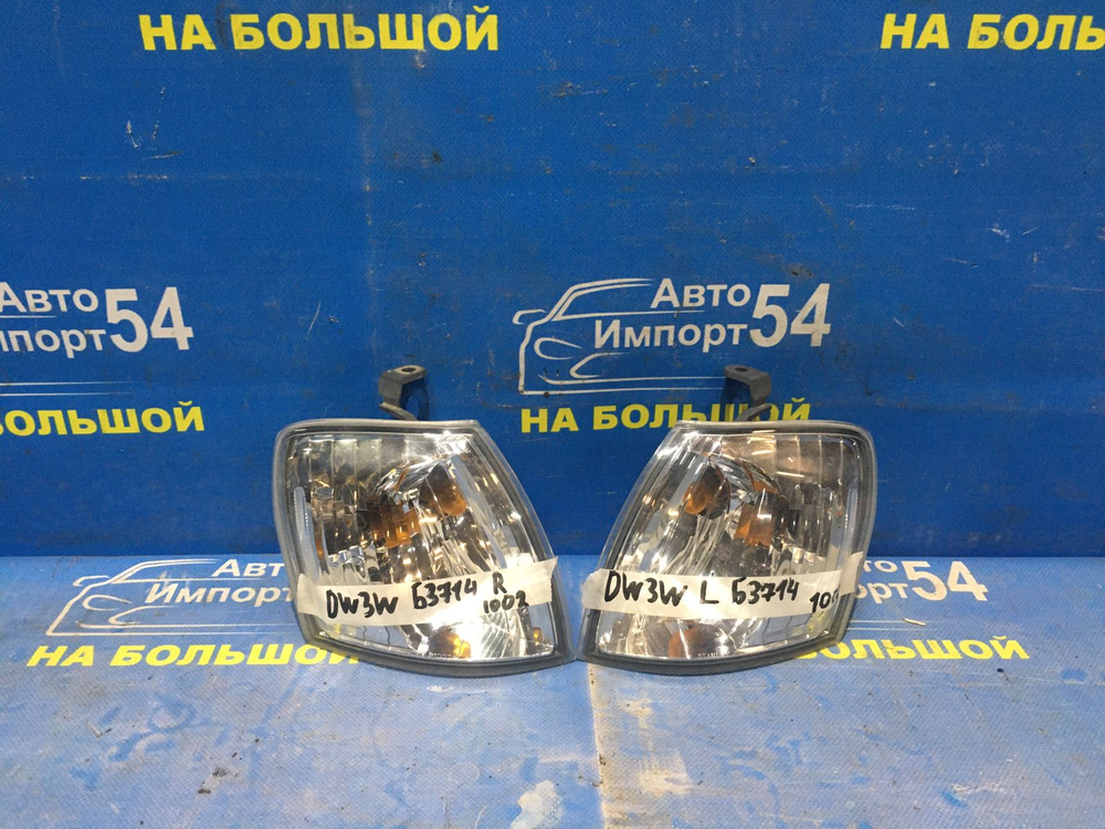 Габарит левый MAZDA DEMIO 1999-2002