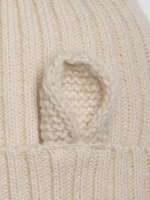 Шапка зимняя с помпоном и ушками для девочки