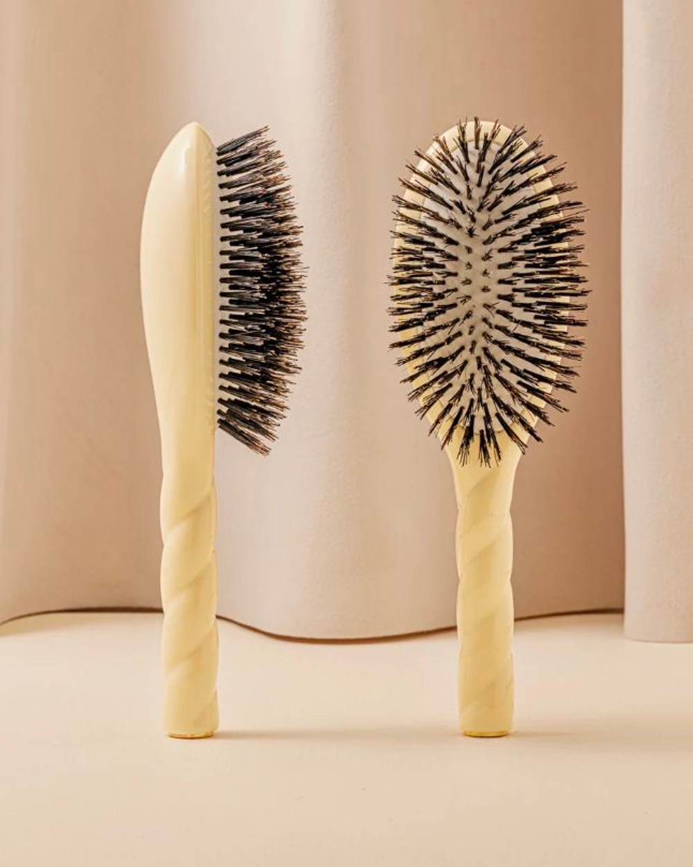 La Bonne Brosse Массажная расческа для волос N 01 Universal Hair Care Brush - Emerald Green