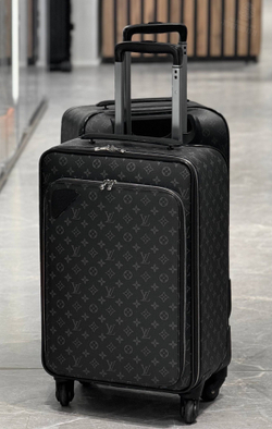 Дорожный чемодан Louis Vuitton