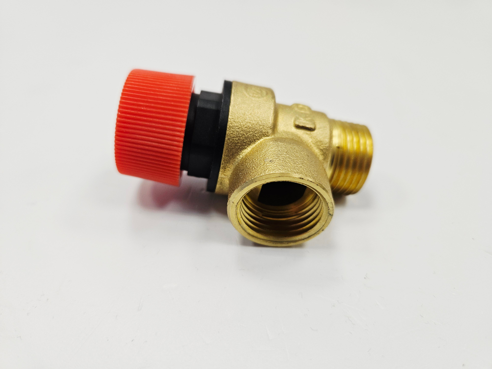 Предохранительный клапан G1/2", 1.5 бар, НР