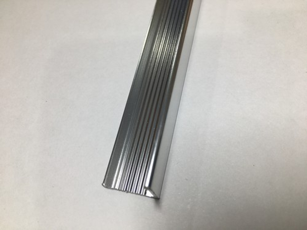 Угол 15*15мм остр. "DO-4" 2,7м Серебро глянец анод. алюм.