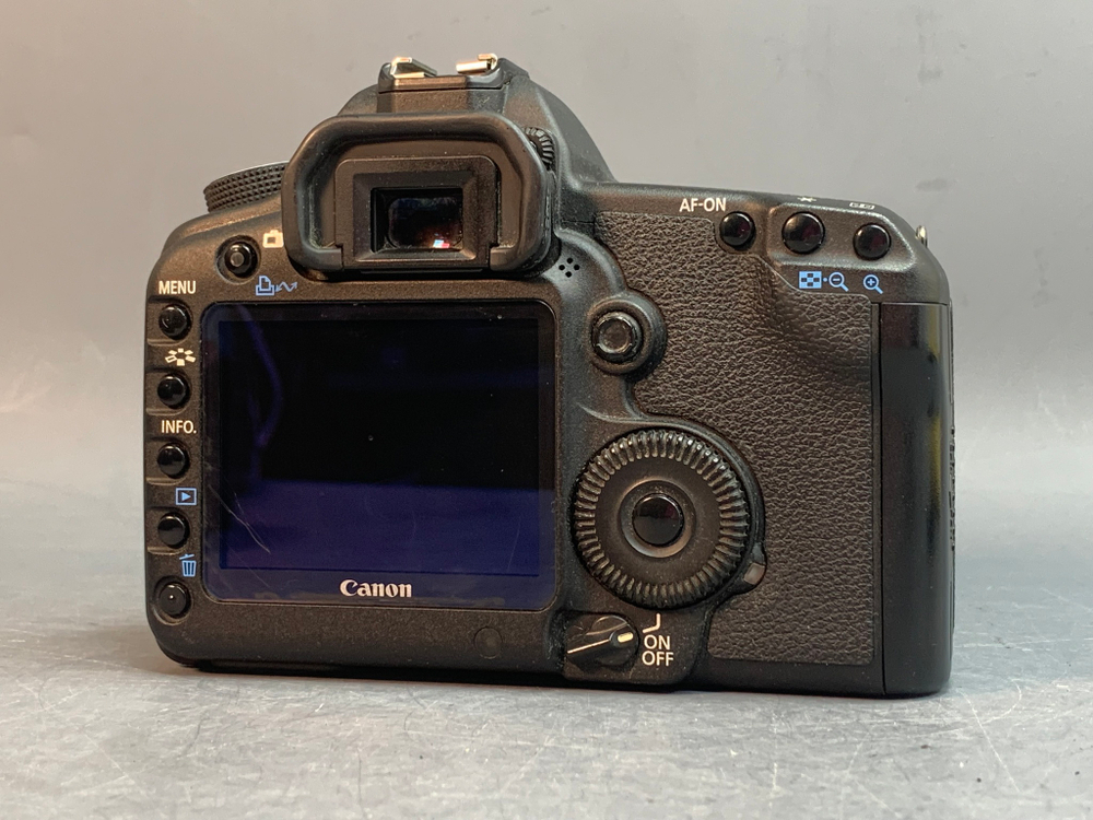 Canon EOS 5D Mark II 214.224 Кадров
