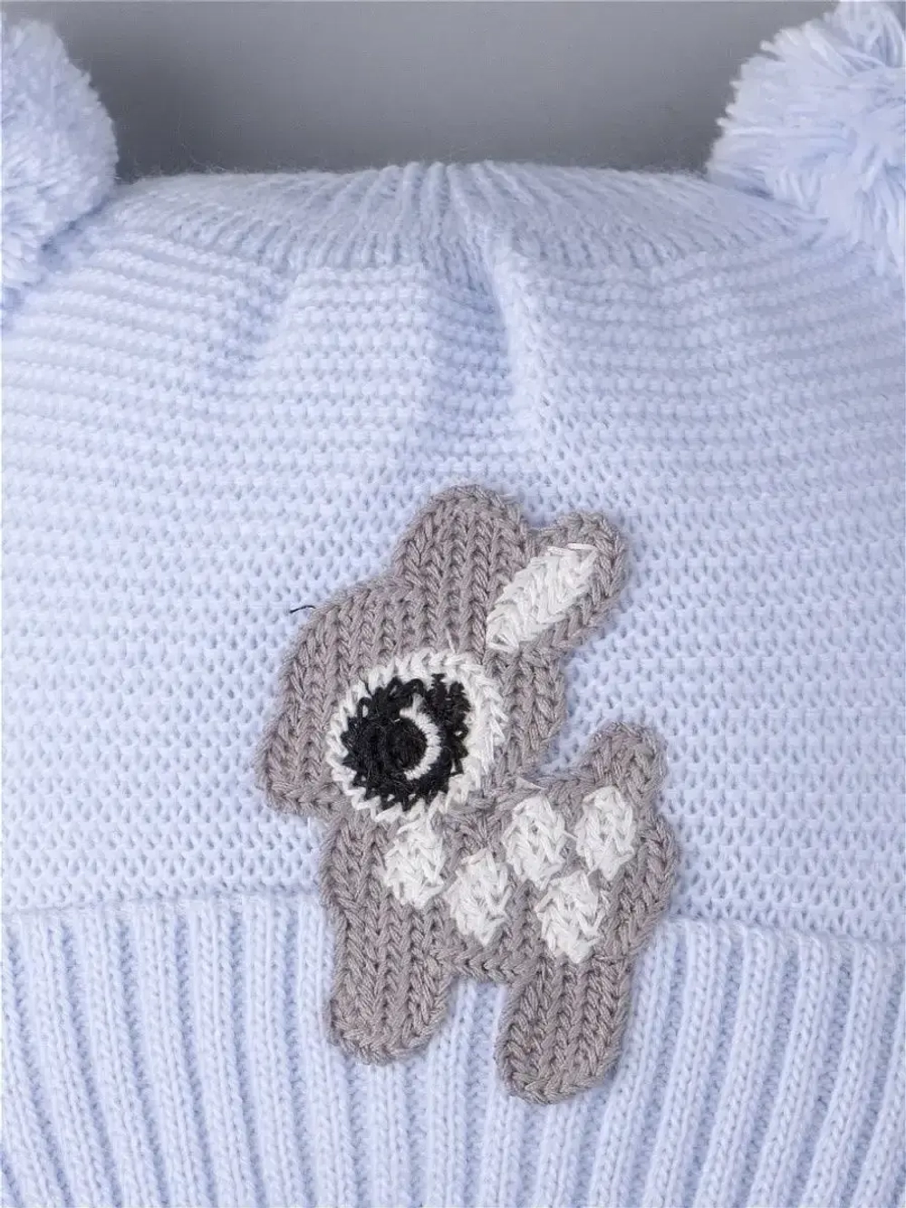 Шапка зимняя детская вязаная на завязках