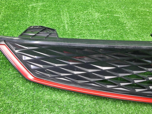 Решетка радиатора Geely Coolray (2023-н.в.)