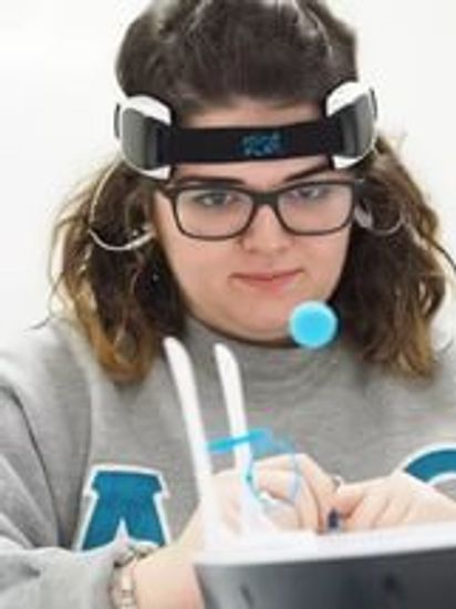 Аренда аттракицона Нейроинтерфейс "Управляй Мыслью"