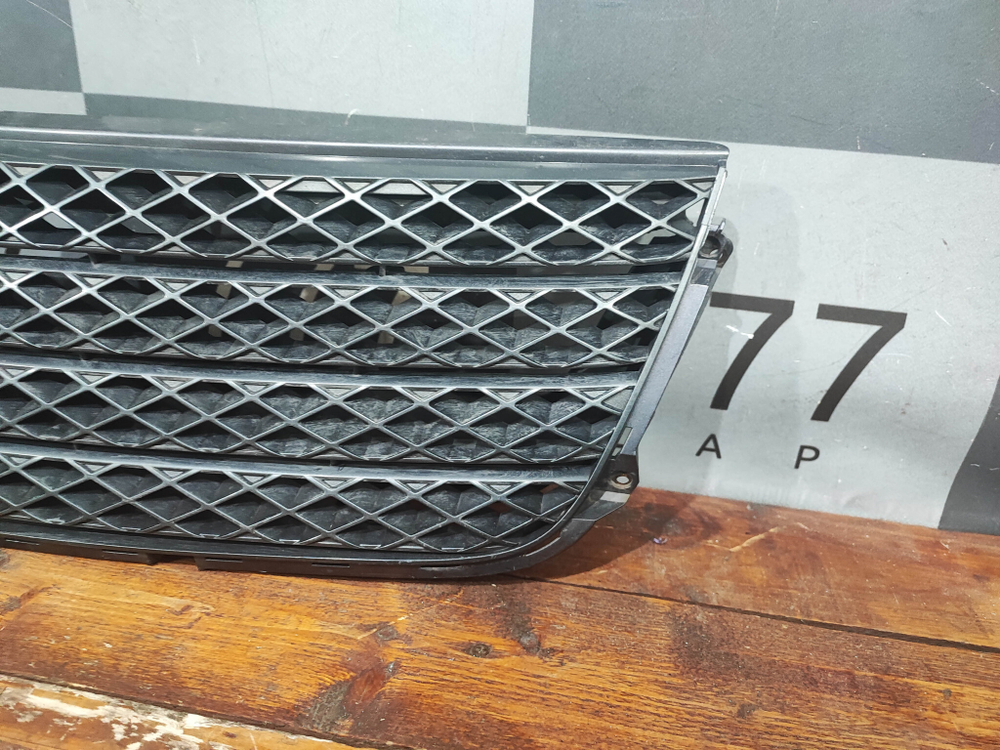 Решетка радиатора Suzuki Grand Vitara 2 08-12 Б/У Оригинал 7174177K0038B