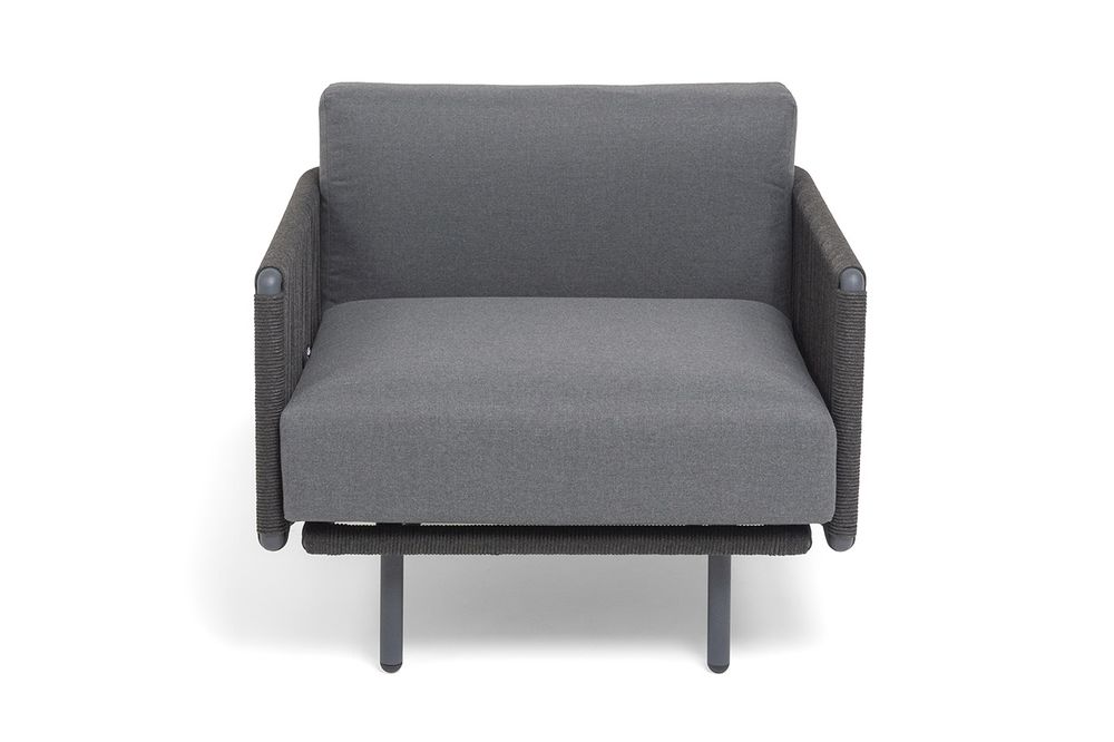 "Джелло" кресло плетеное из роупа, каркас алюминий темно-серый (RAL7024) муар, роуп темно-серый круглый, ткань темно-серая 027