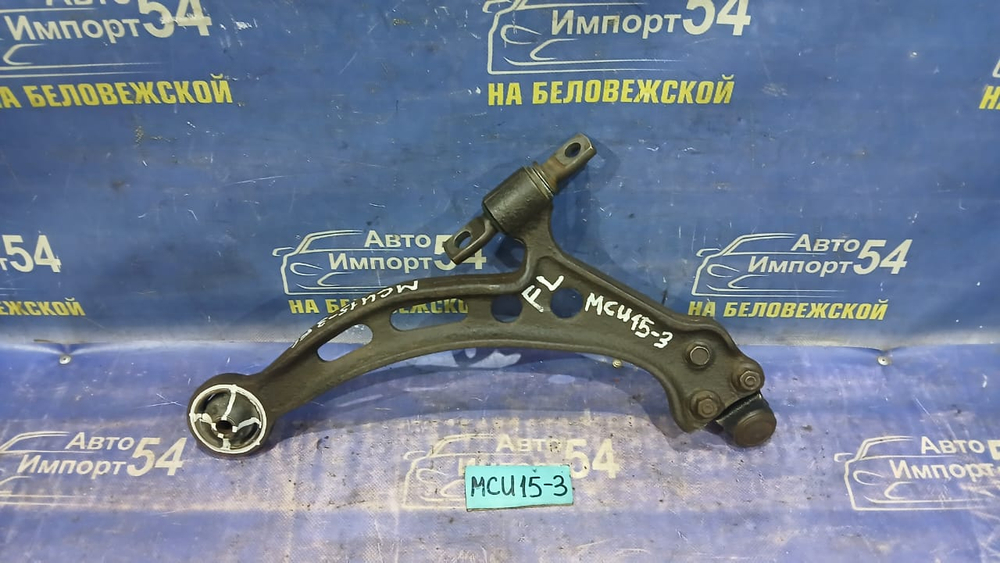 Рычаг передний левый TOYOTA HARRIER 2000