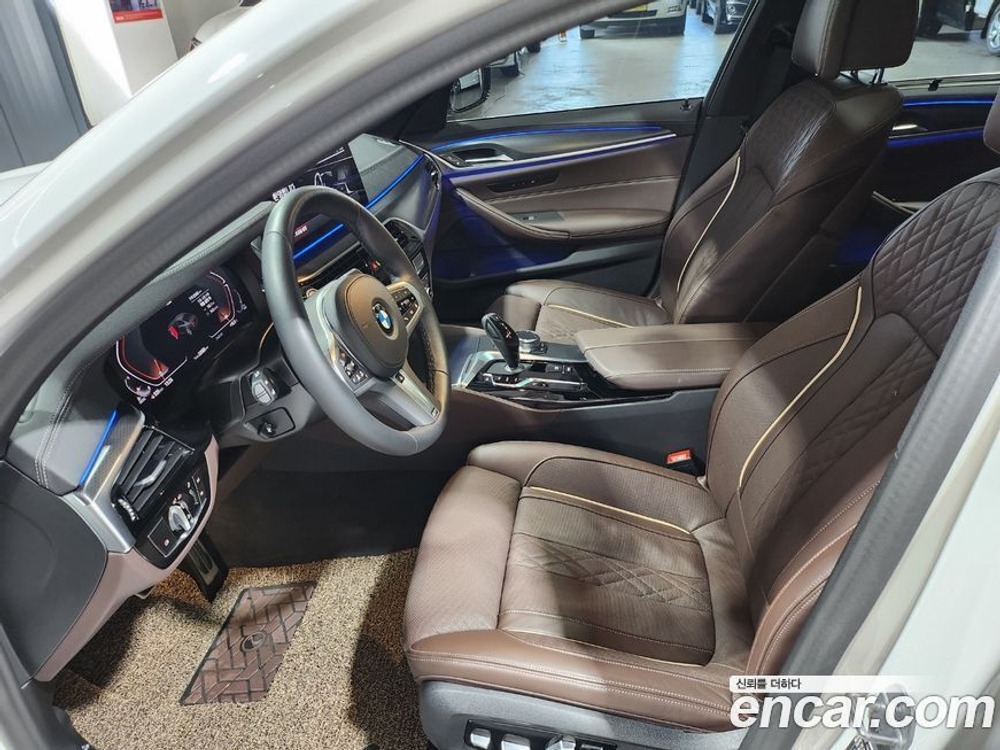 BMW 5 Series (G30) 523d M Sports (07.2023)