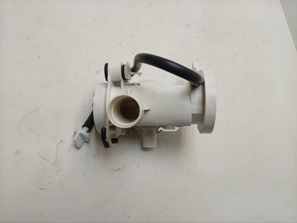 WF602W0BCWQ/LP кт23 Улитка сливного насоса для стиральных машин Samsung DC61-02505A б/у