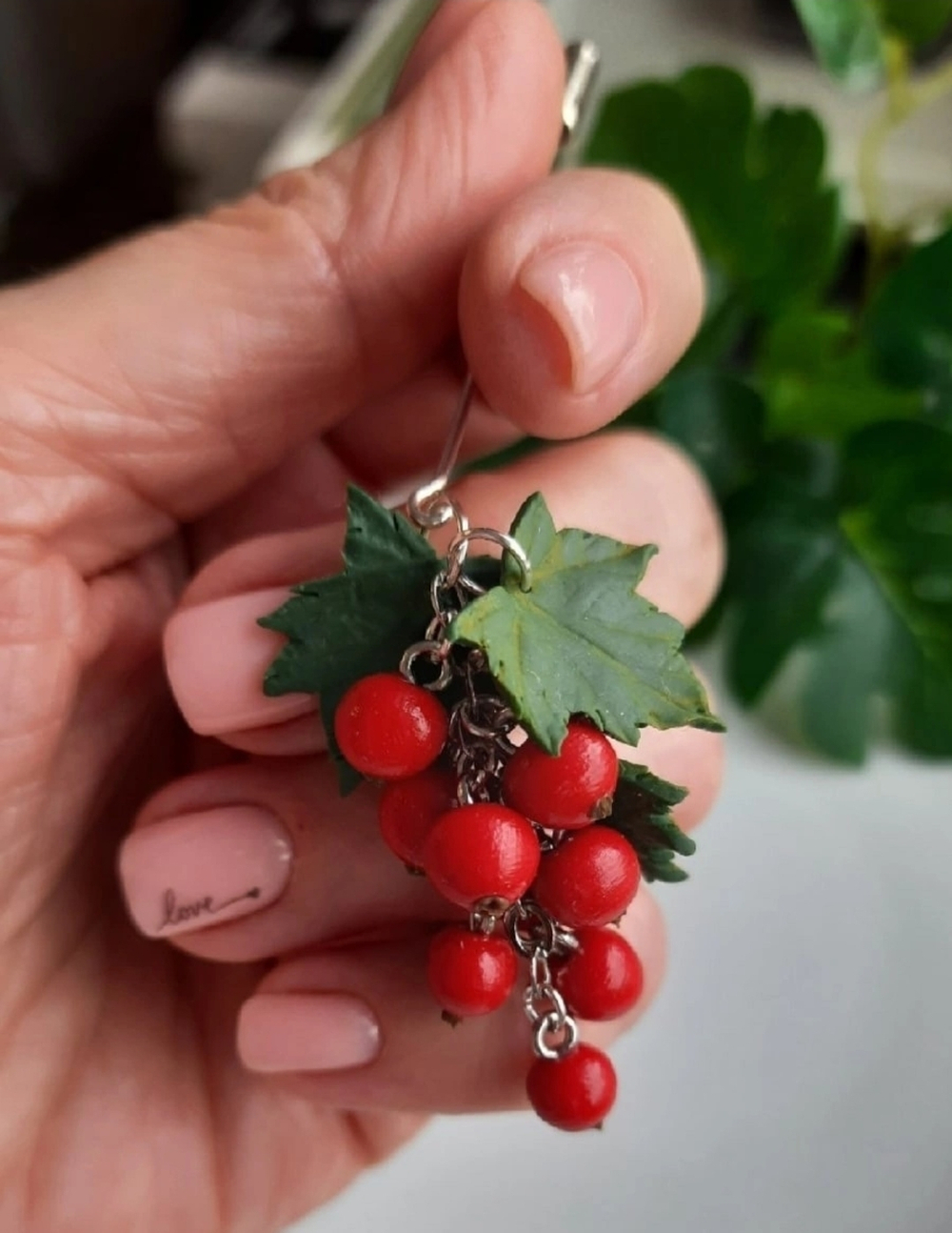 Брошь-игла  (О. Попова)