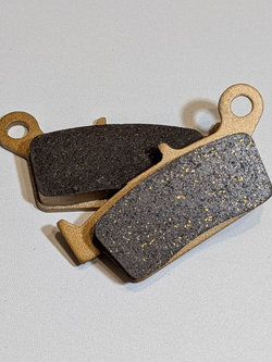 Колодки тормозные износостойкие для квадроциклов и мотоциклов