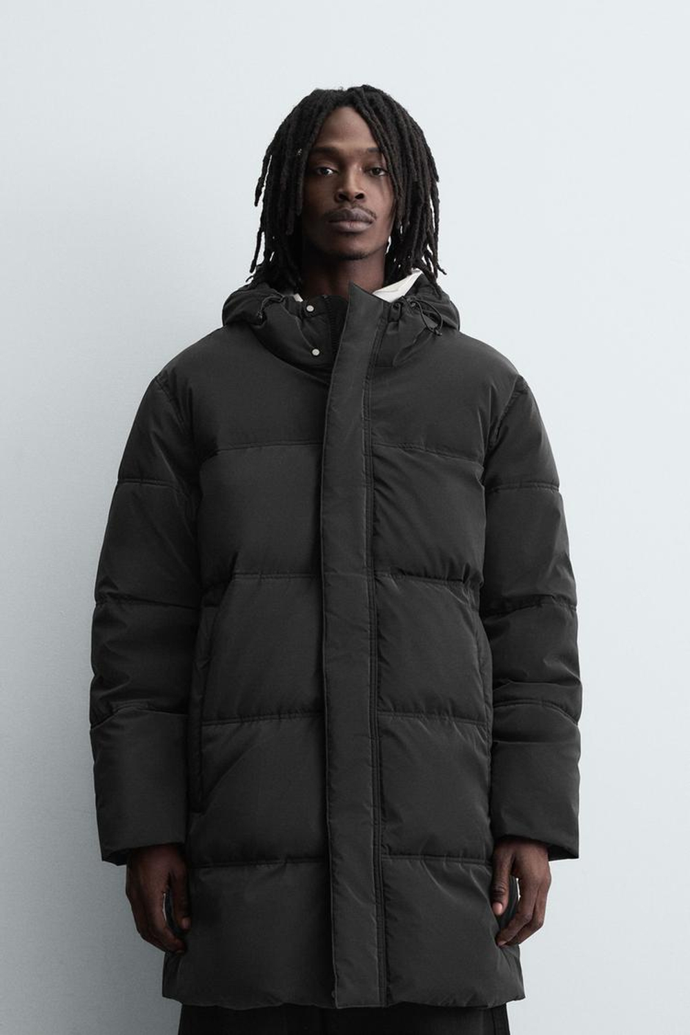 ZARA ДЛИННАЯ СТЕГАНАЯ КУРТКА, ЧЕРНЫЙ