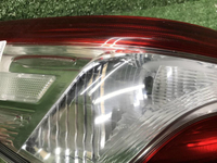 Фонарь левый внеш. Toyota Camry xv70 17-нв галоген