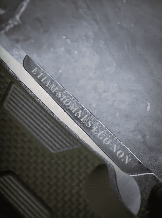 Складной нож из стали D2 Extrema-Ratio Олива