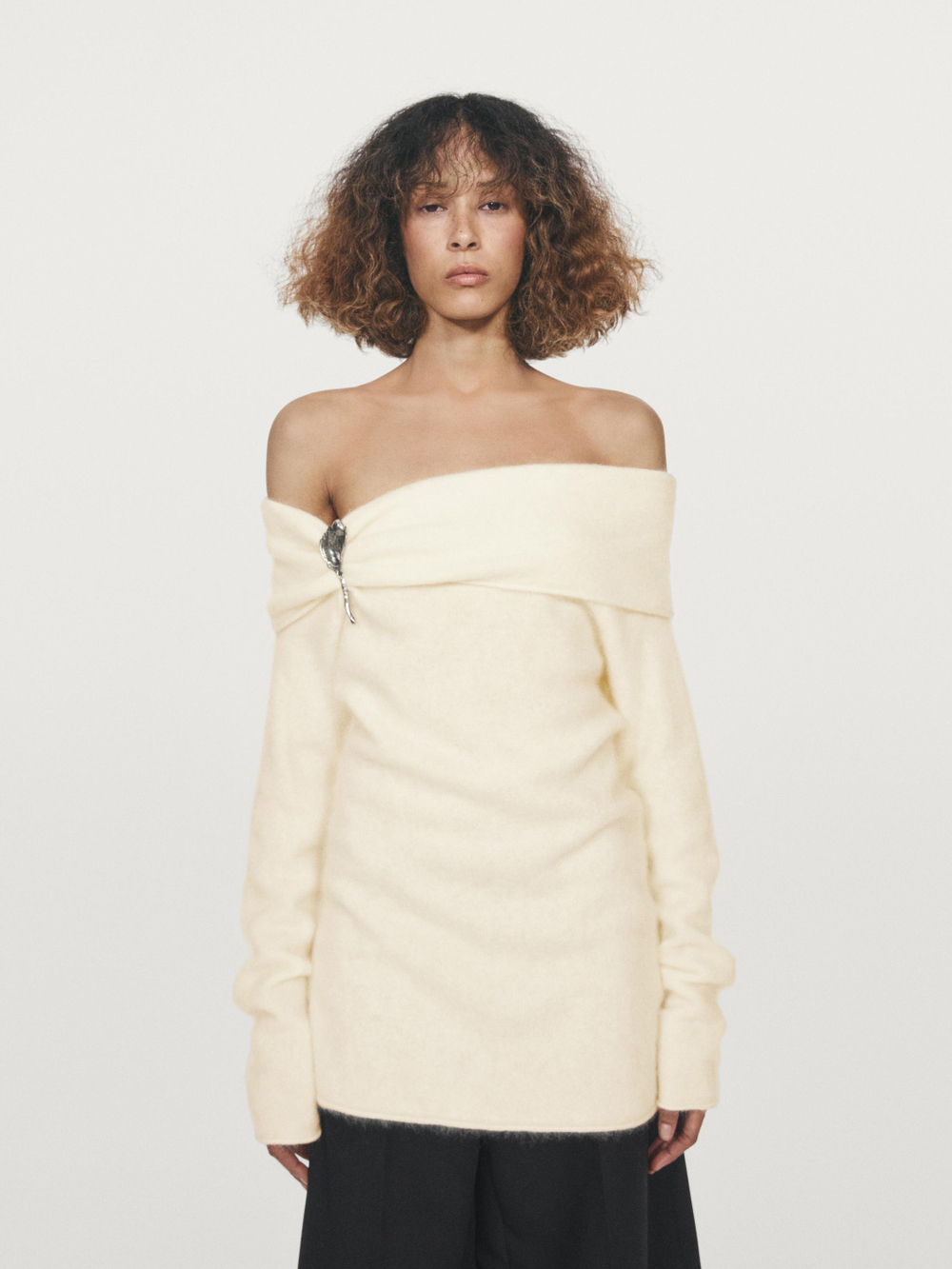 Massimo Dutti Трикотажный свитер из шерсти и кашемира с открытыми плечами, белый