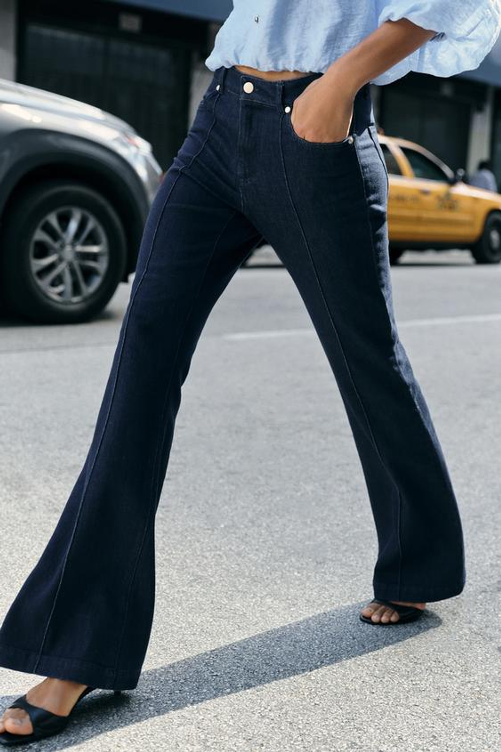 ZARA ДЖИНСОВЫЕ БРЮКИ FLARE С ДЕКОРАТИВНОЙ СТРОЧКОЙ, ИНДИГО