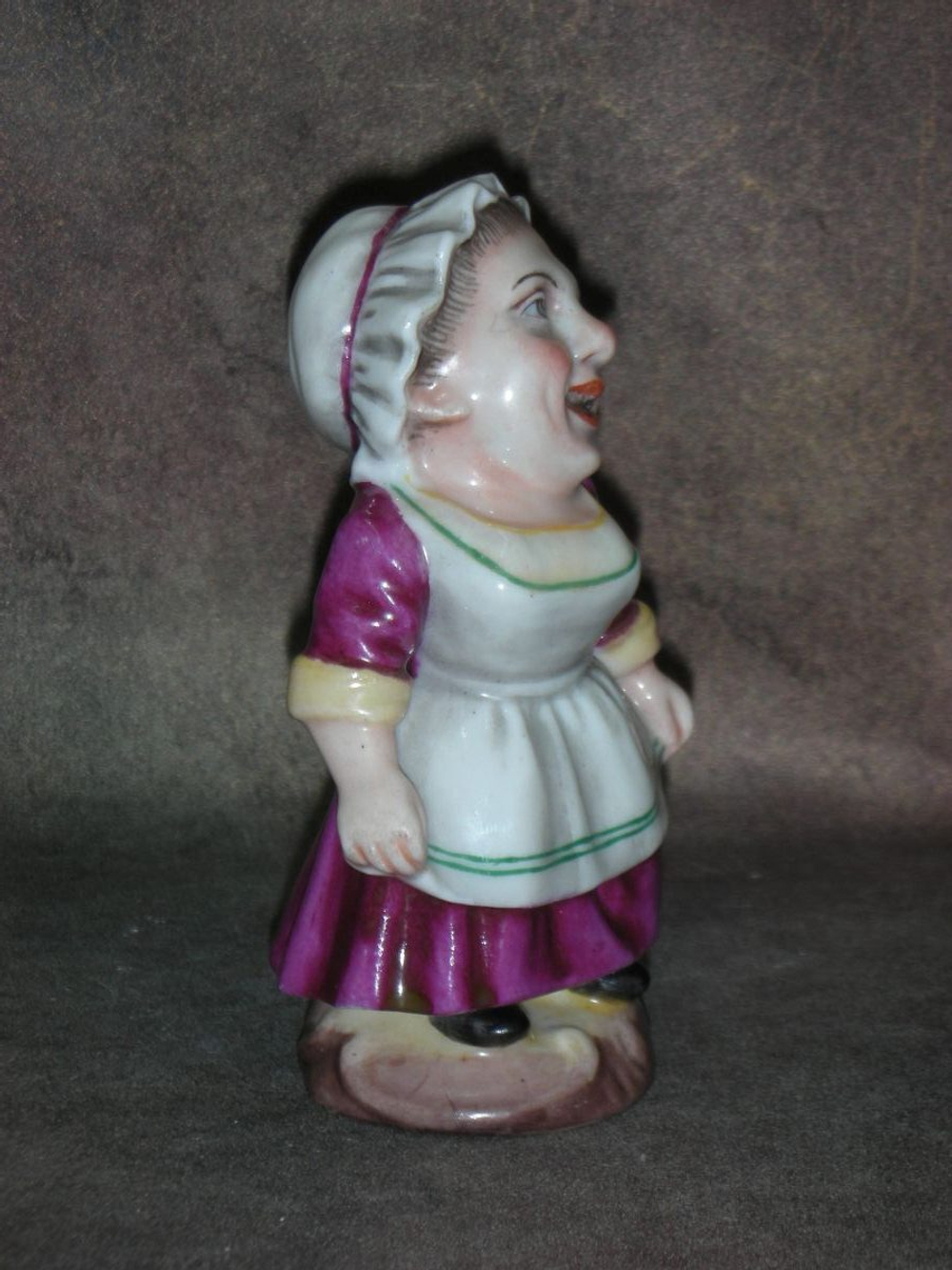 Статуэтка. Фарфор. Карлица. Ginori. Италия