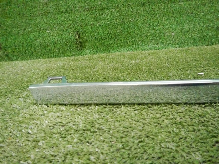 Молдинг переднего бампера Mercedes GLS x167 (2019-н.в.) AMG