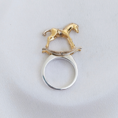 "Лошадка" кольцо в золотом покрытии из коллекции "Игрушки" от Jenavi