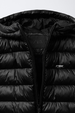 ZARA УЛЬТРАЛЕГКАЯ КУРТКА С НАДПИСЬЮ, ЧЕРНЫЙ