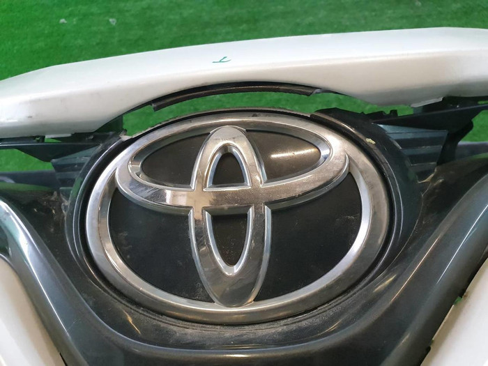 Бампер передний Toyota Camry 8 XV70 17-21 В сборе