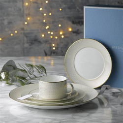 Wedgwood Десертная тарелка Gio Gold 17 см
