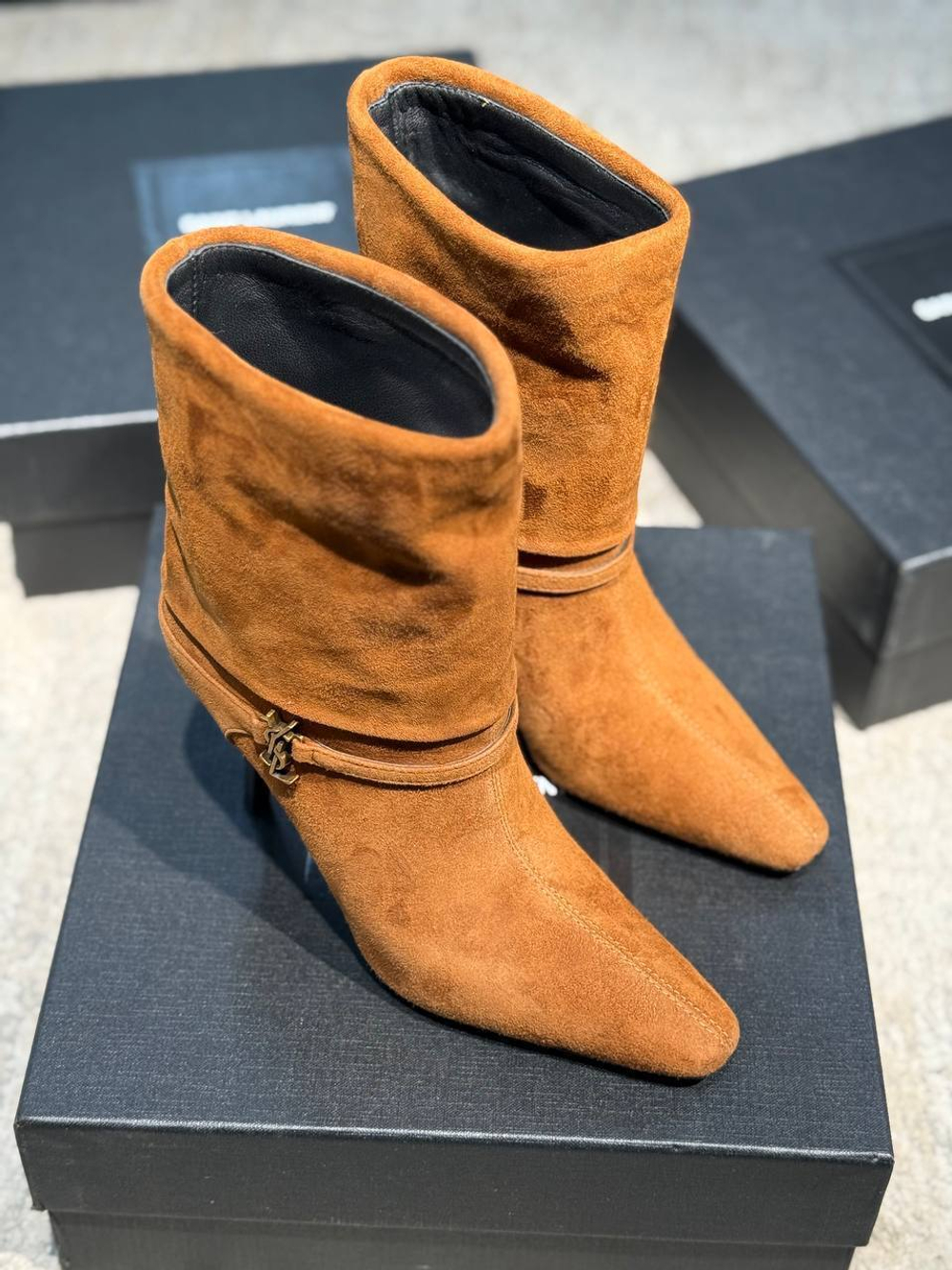 Ботильоны Yves Saint Laurent