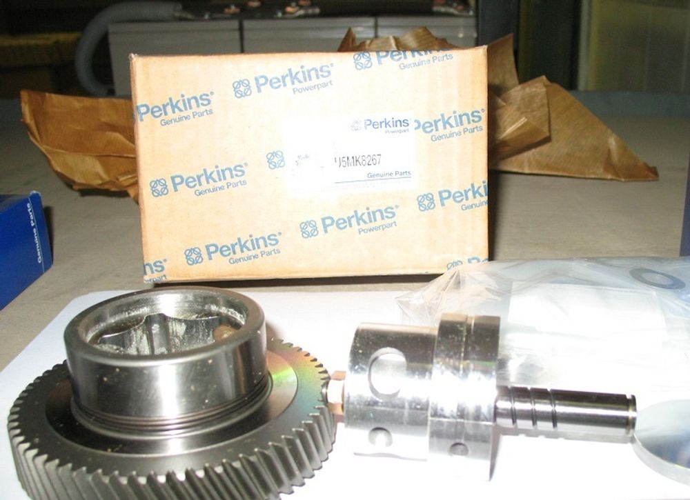 Насос масляный в сборе / OIL PUMP IDLER GEAR АРТ: U5MK8267 Насос масляный в сборе / OIL PUMP IDLER GEAR АРТ: U5MK8267