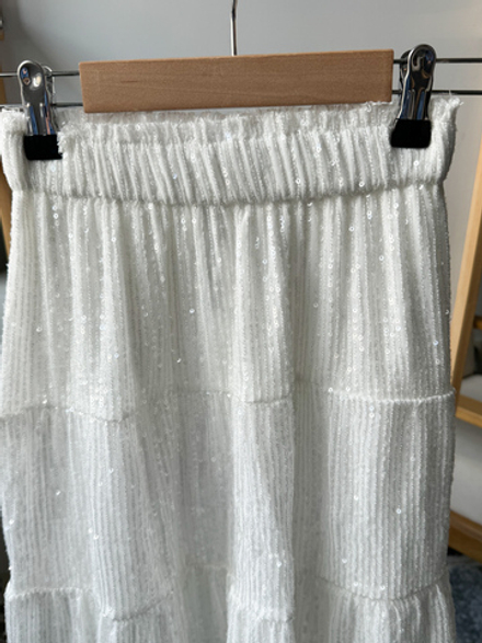 Новая юбка с пайетками Zara, 140