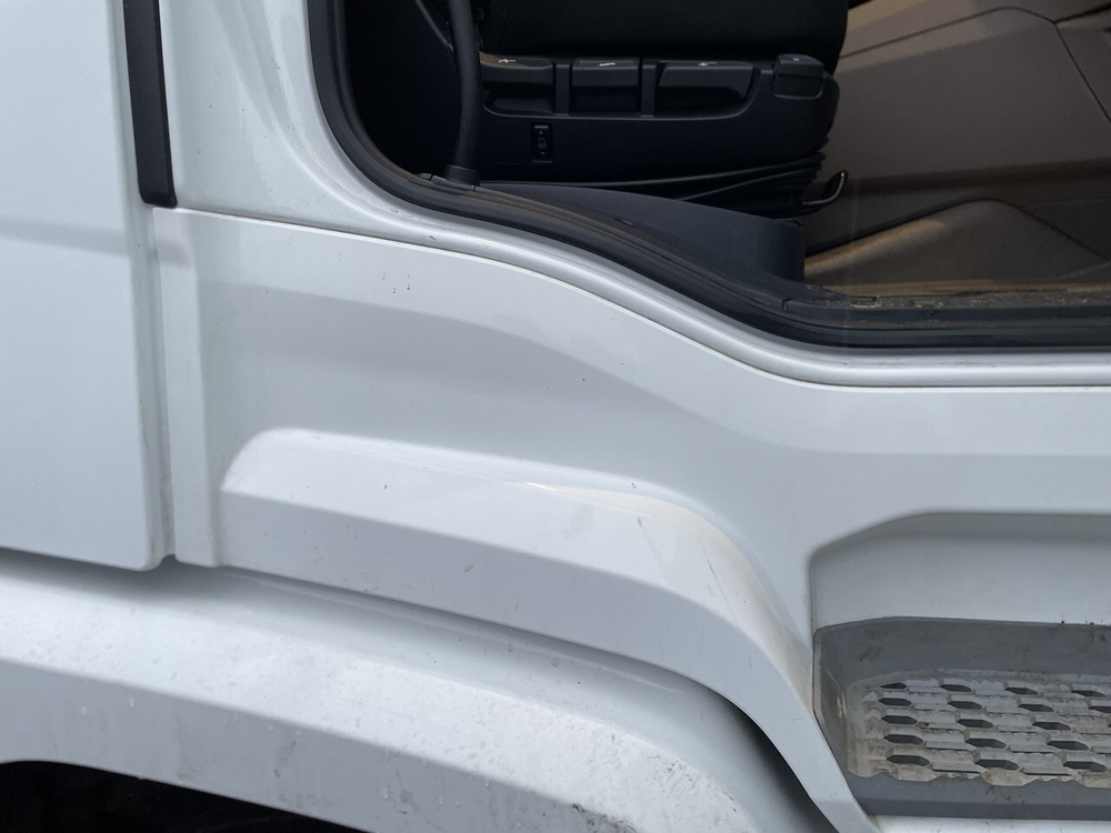 Корпус подножки правый 2023г.