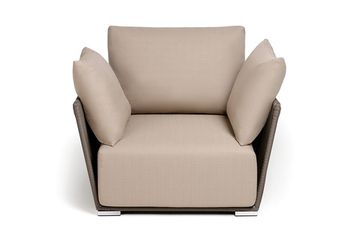 "Форли" кресло плетеное из роупа, каркас алюминий светло-серый (RAL7035) муар, роуп серо-коричневый 23мм, ткань Mossle бежевая