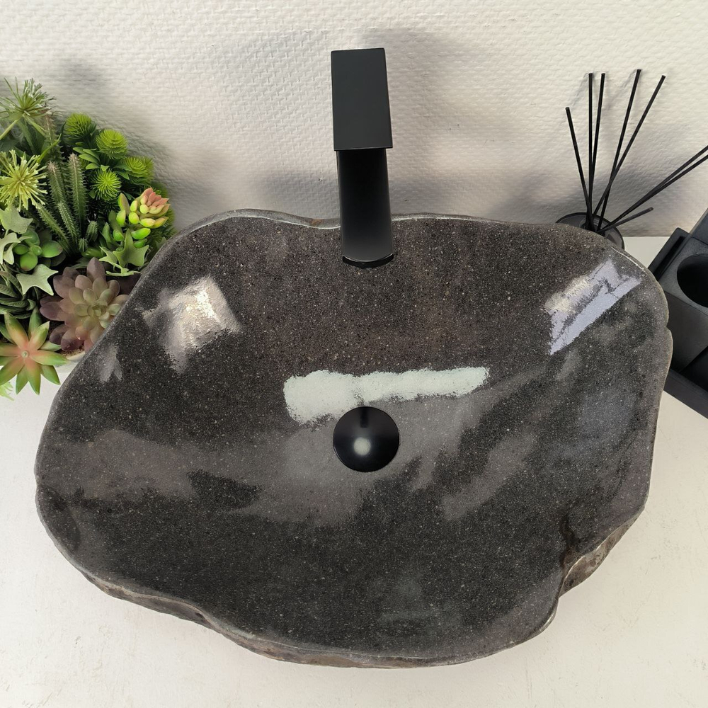 Раковина из речного камня RS-65041 51*39*15 0862