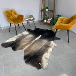 Коровья шкура на пол натуральная. 200 х 180 см