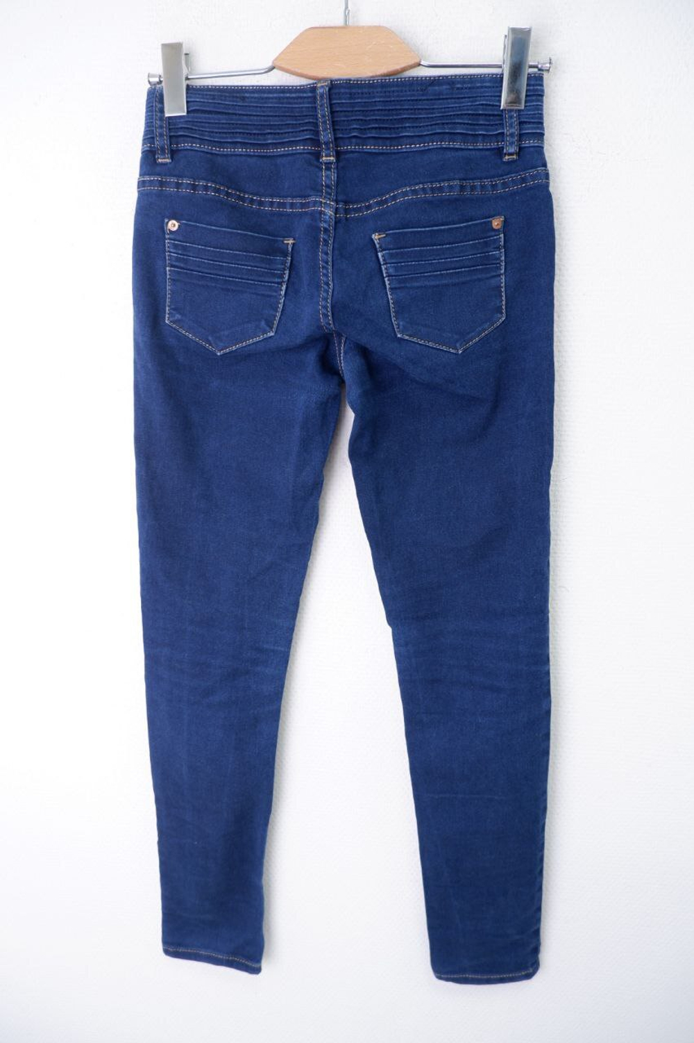 Джинсы базовые синие 42 размер