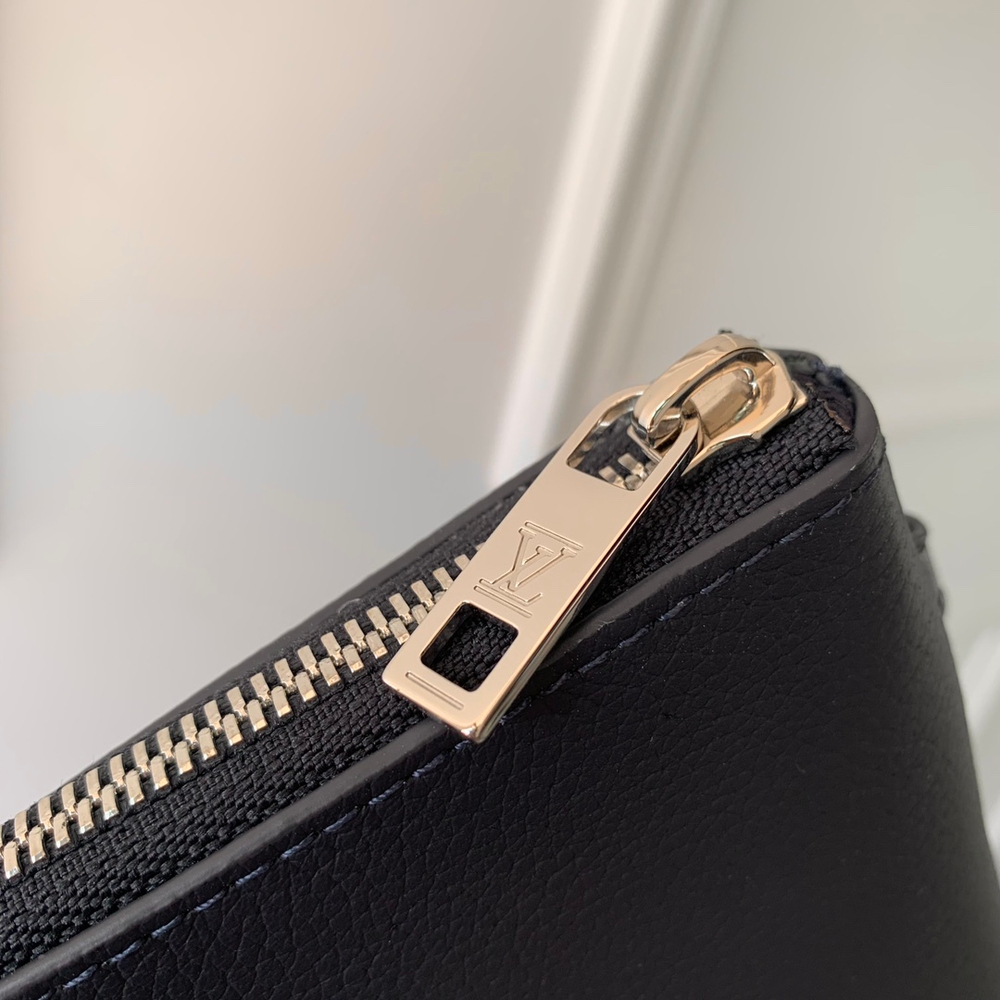 Louis Vuitton Takeoff Pouch