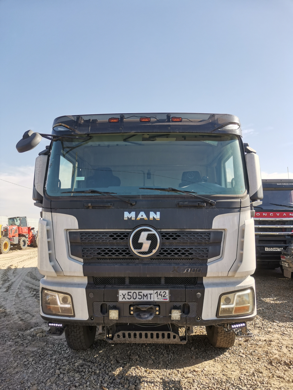 Shacman (Shaanxi) SX* 8x4 Самосвал SX331863366 (Дизельный, 12,5 л, 544 л.с., МТ)