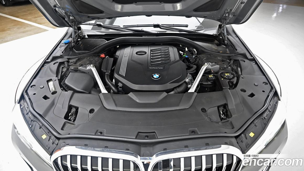 BMW 7 Series (G11) 740Li xDrive Design Pure Excellence (09.2022)