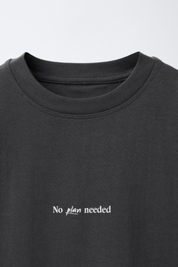 ZARA ФУТБОЛКА С ТЕКСТОВЫМ ПРИНТОМ, АНТРАЦИТОВО-СЕРЫЙ