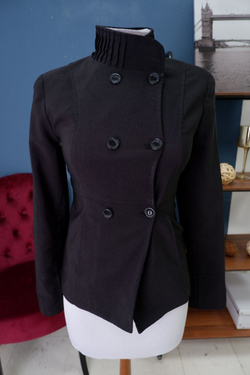 Пиджак интересный 44 размер