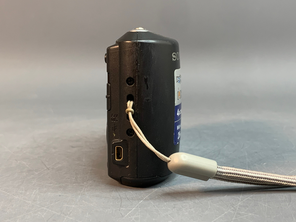 Sony Cyber-shot DSC-S3000