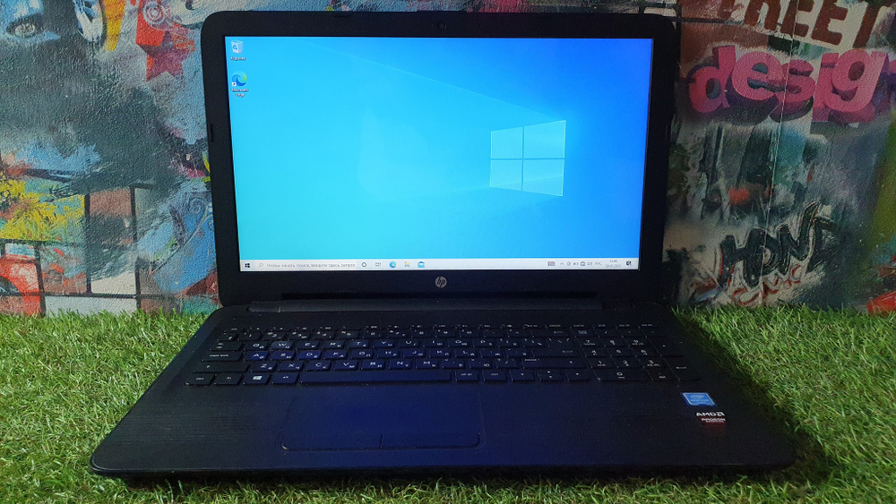 Ноутбук HP Radeon R5 M430 2Gb/4Gb/HDD 500Gb/ 15-ay044ur X5B97EA Windows 10 Home