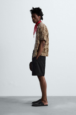 ZARA ШОРТЫ RELAXED FIT СО СКЛАДКАМИ, ЧЕРНЫЙ