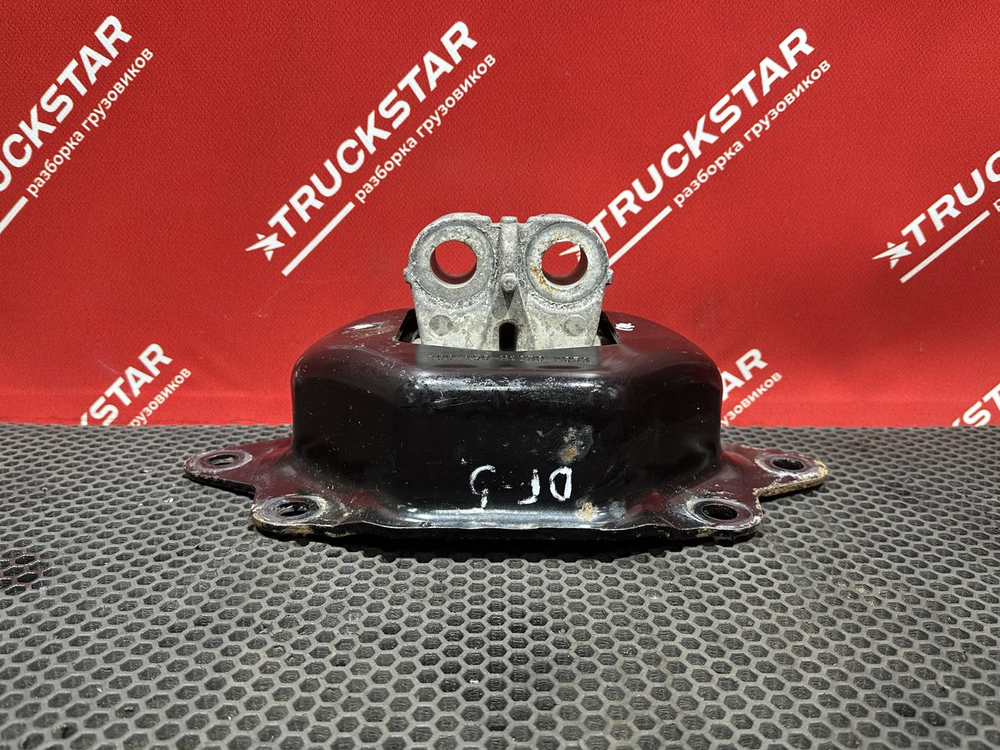 Подушка двигателя задняя