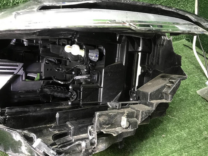 Битая Фара левая BMW X5 G05 (2018-2023) LED