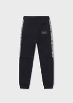 спортивные брюки