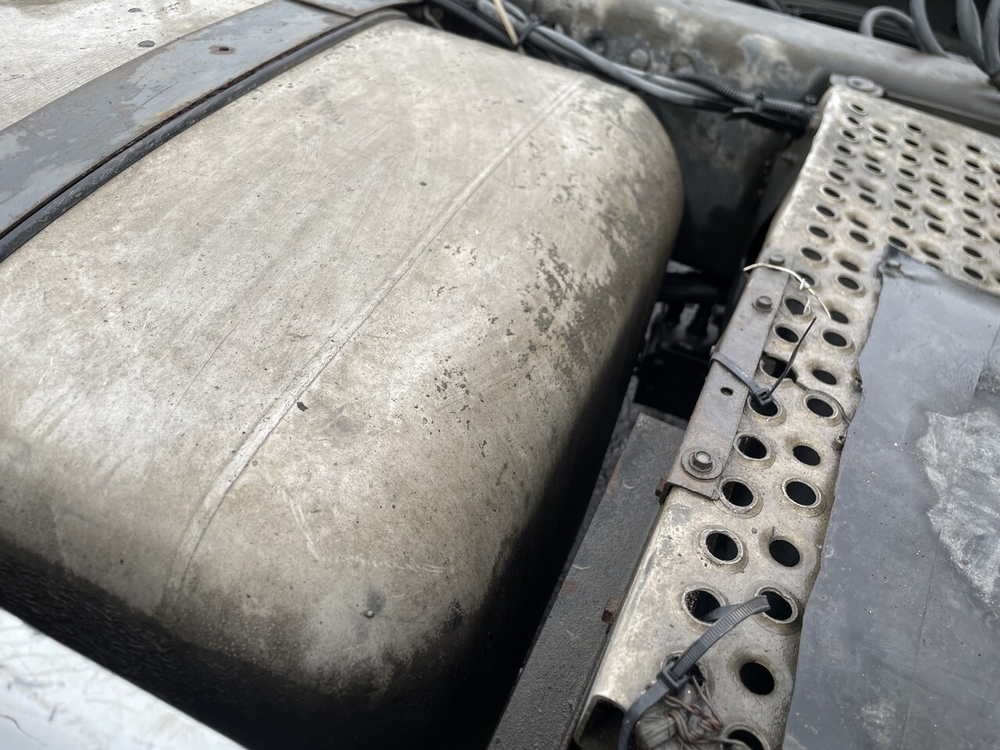 Бак топливный 650L