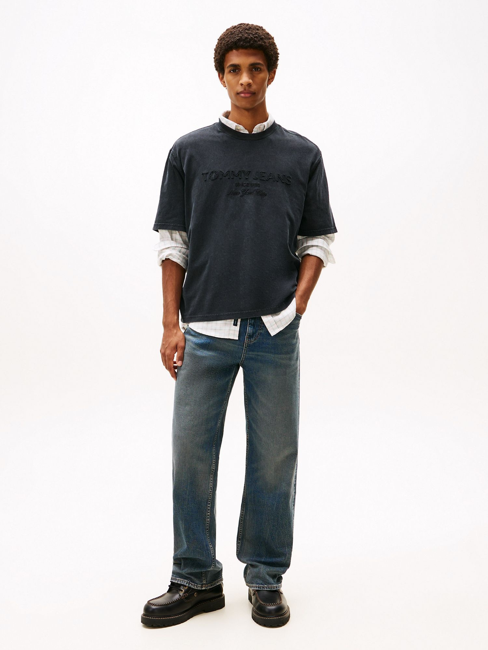 Футболка Tommy Jeans Garment-Dyed Black