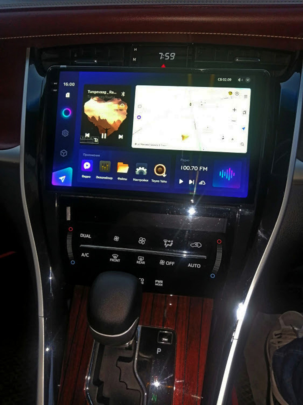 Магнитола для Toyota Harrier 3 XU60 2013-2017 (большая рамка) - Teyes CC3-2K на Android 10, 2K QLED, ТОП процессор, CarPlay, 4G SIM-слот